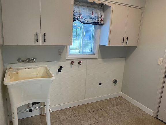 5th image of 170 Kimeron St SE