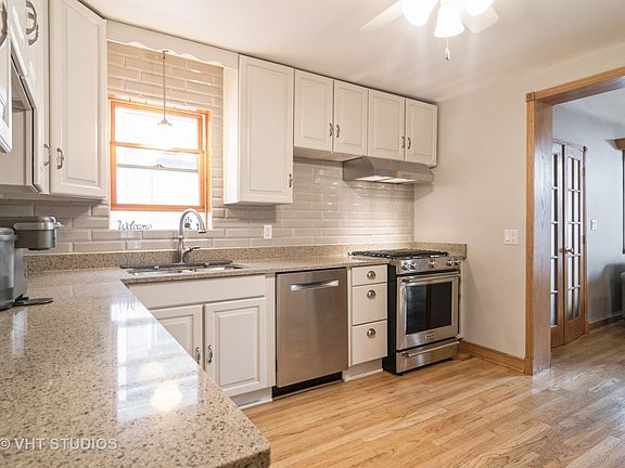 4th image of 5051 N Newland Ave