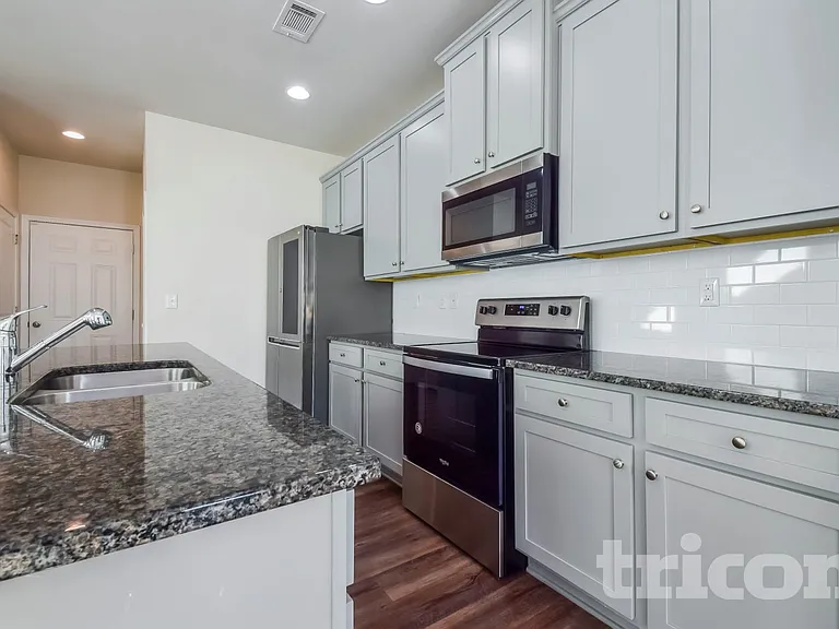 4061 Bella View Ln — Photo 6