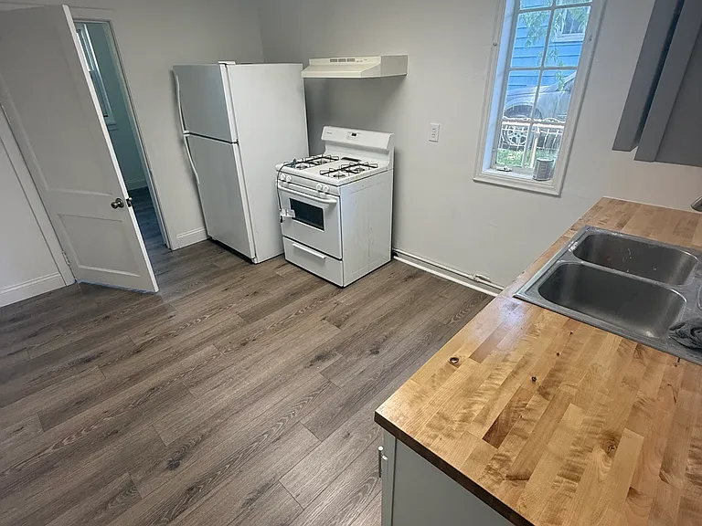 3616 Wasmund Ave #4 — Photo 9