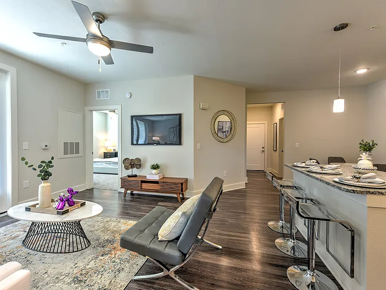 Lumen Luxury Apartments — Photo 10