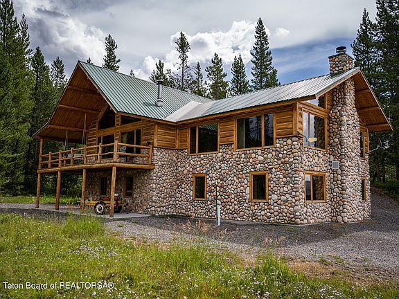 2nd image of 21 Roaring River Dr