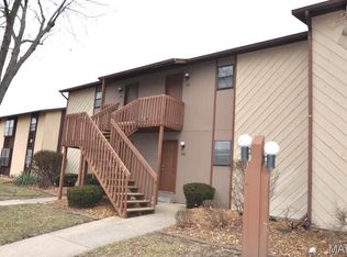 66 Peachtree Ln, Fairview Heights, IL 62208