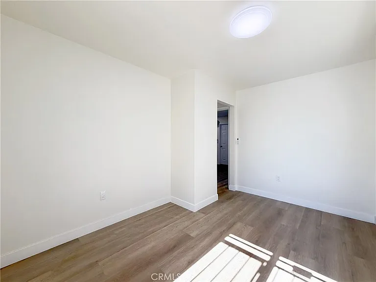 320 E Marshall St #B — Photo 19