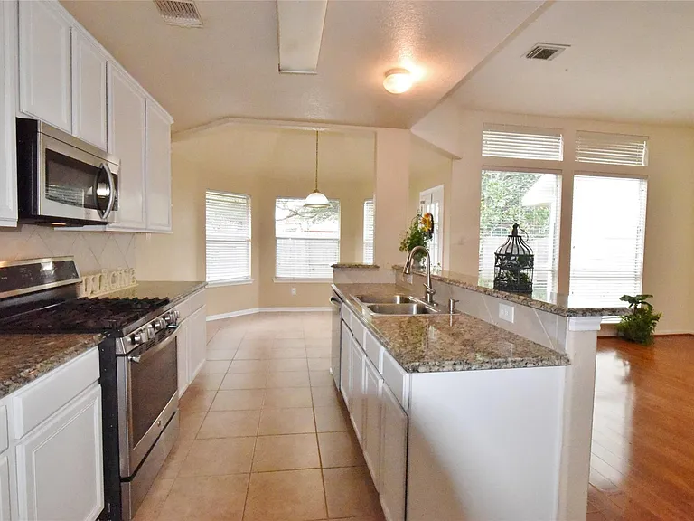 1210 Ivory Meadow Ln — Photo 11