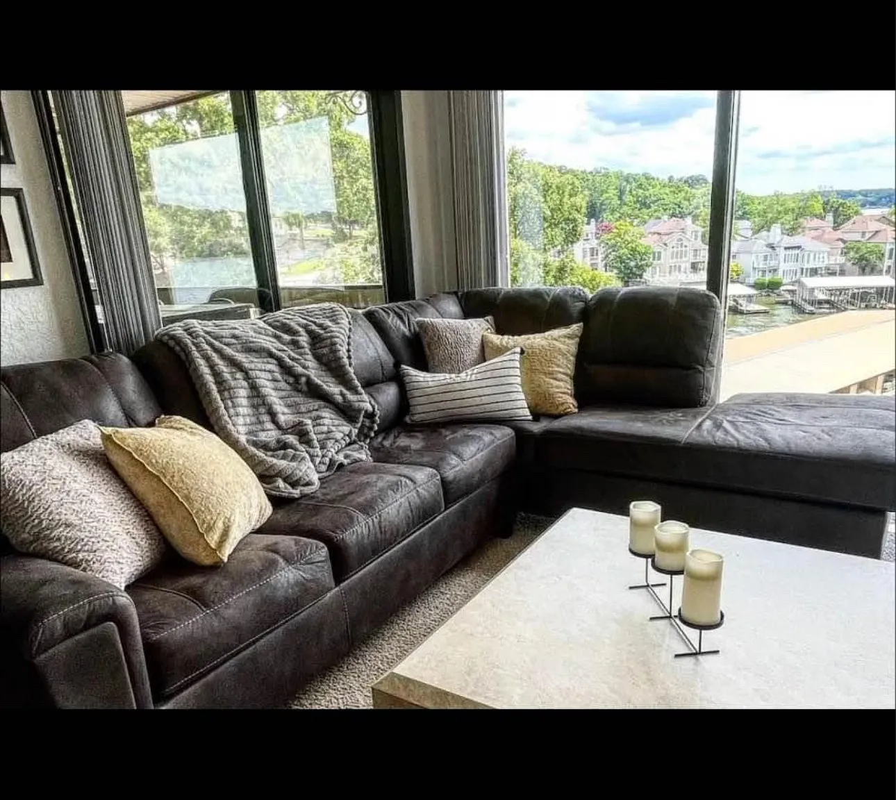 2500 Bay Point Ln — Photo 2