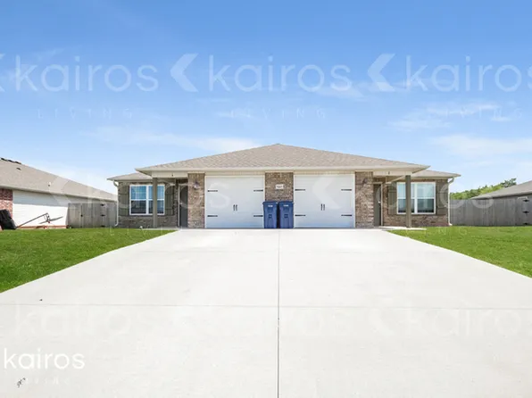 5005 Thomas St #A, Siloam Springs, AR 72761