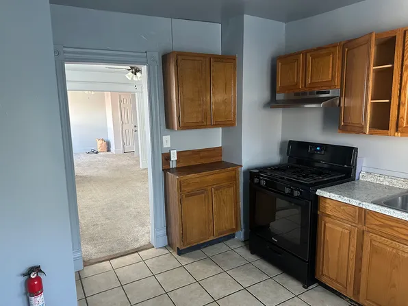 103 Vineyard Ave #5, Highland, NY 12528