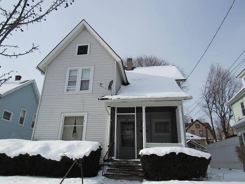 1st image of 85 Bowen St #2