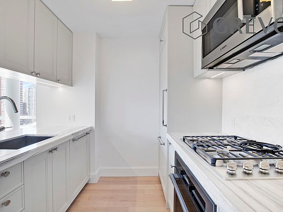 3rd image of 389 E 89th St APT 15G