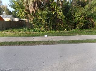 566 State St, North Fort Myers, FL 33903