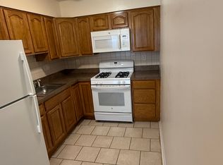 1725 Hoffnagle St #200, Philadelphia, PA 19152