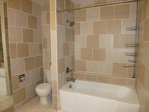 4233 Hunting Meadows Cir — Photo 11