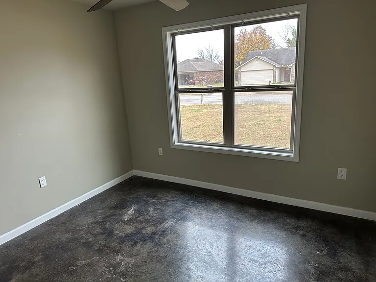 402 Kiersen Ln — Photo 9