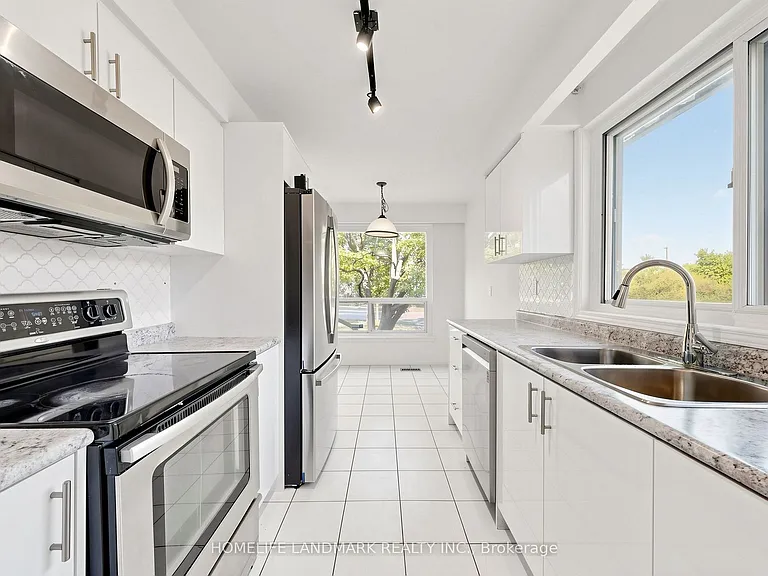 26 Fenside Dr — Photo 24