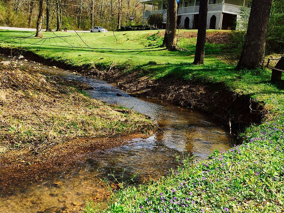 2nd image of 910 Lingerlost Rd