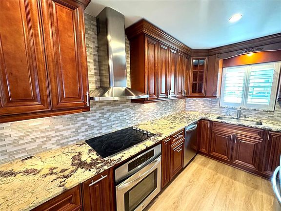 3rd image of 4974 Coquina Key Dr SE