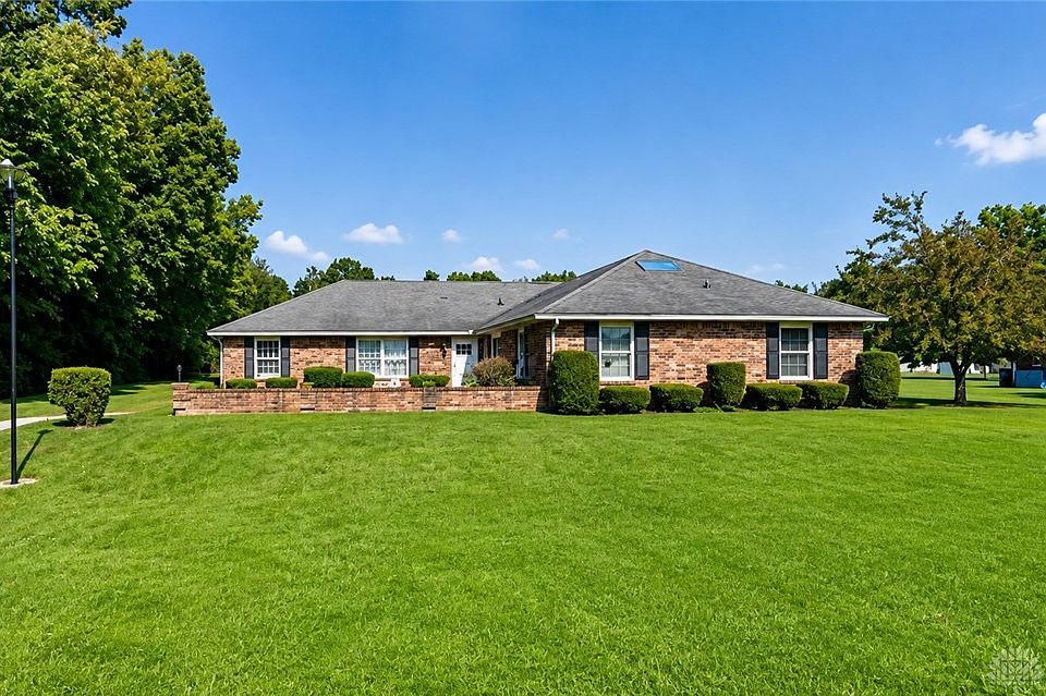 1st image of 8494 N Bennett Dr