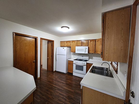 5th image of 2620 Bucknell Dr