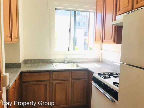 4th image of 1580 Madison St APT 304