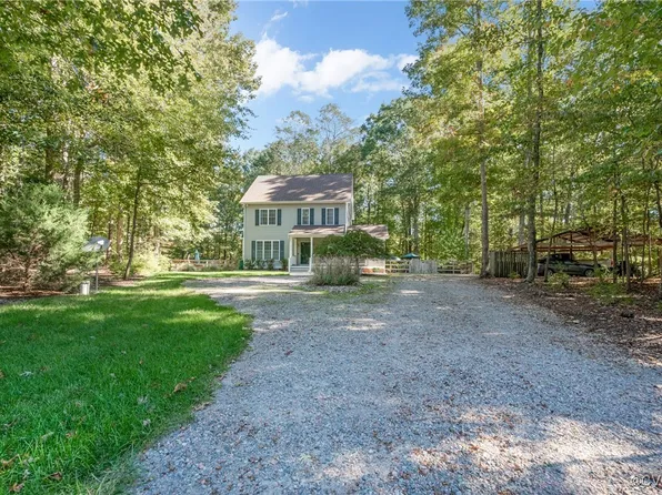 2315 Westwood Pine Dr, Moseley, VA 23120