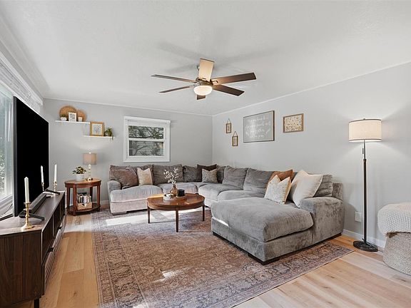 4th image of 1411 N 2nd Ave