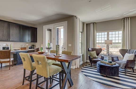4th image of 620 Parkside Ct