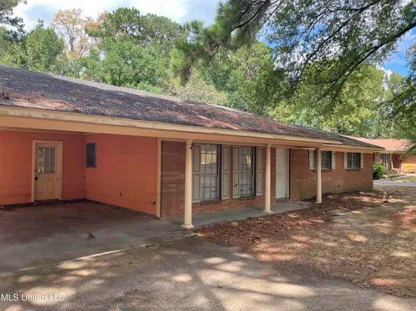 2377 Castle Hill Dr, Jackson, MS 39204