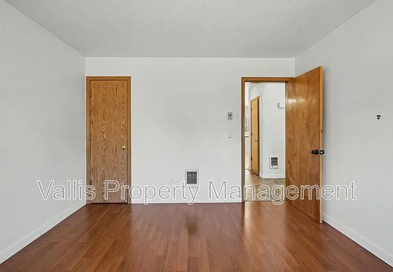 5262 Springcrest Dr S — Photo 7