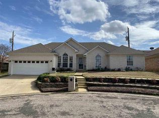6 Wellington Cir, Longview, TX 75605