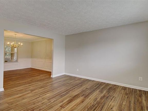 4th image of 2887 Hutchins Walk Ct