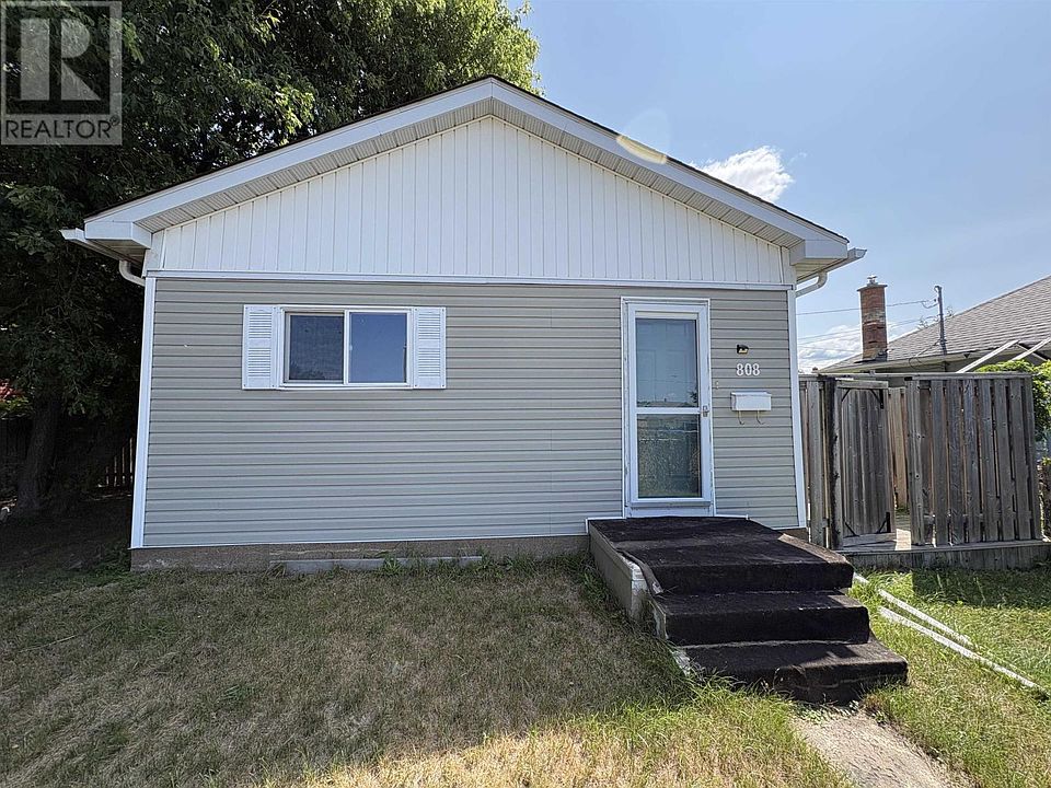 1st image of 808 Portage Ave