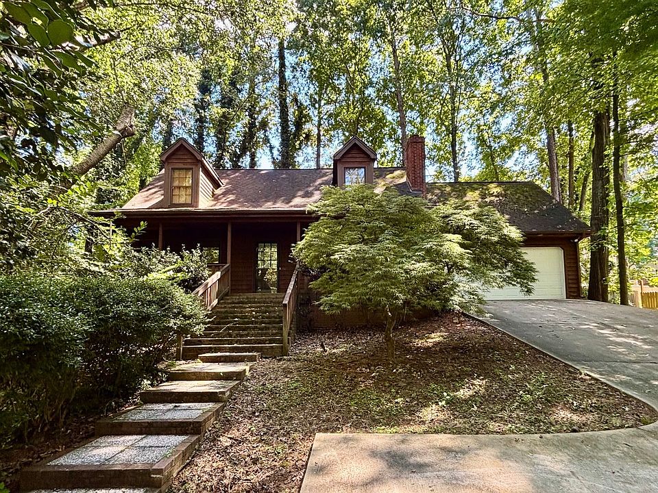 1st image of 2572 Marcia Dr