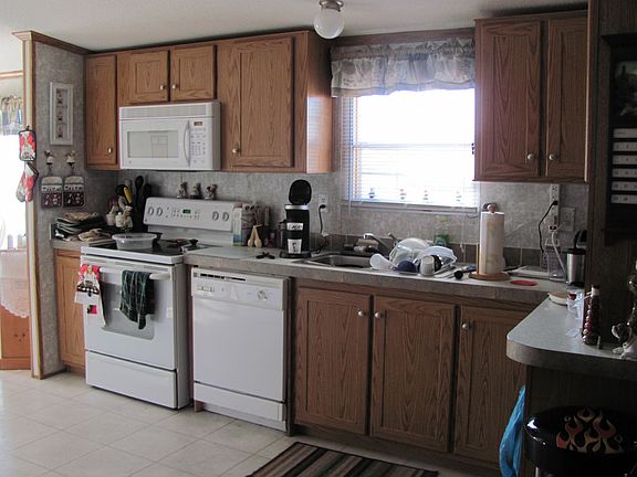 3rd image of 10510 Twin Ponds Dr