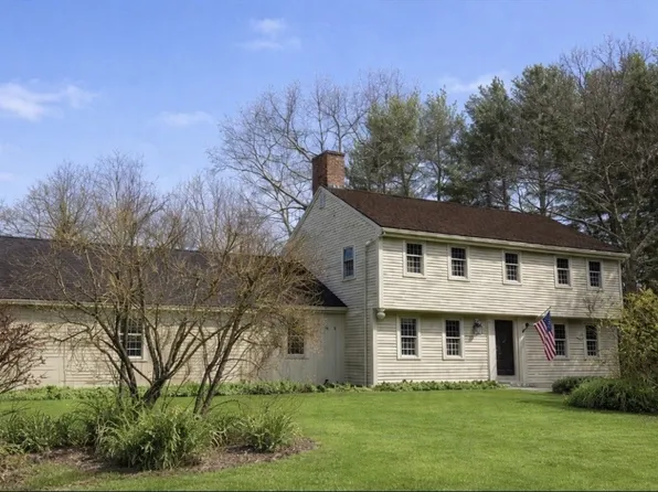 32 Granger Ave, Reading, MA 01867