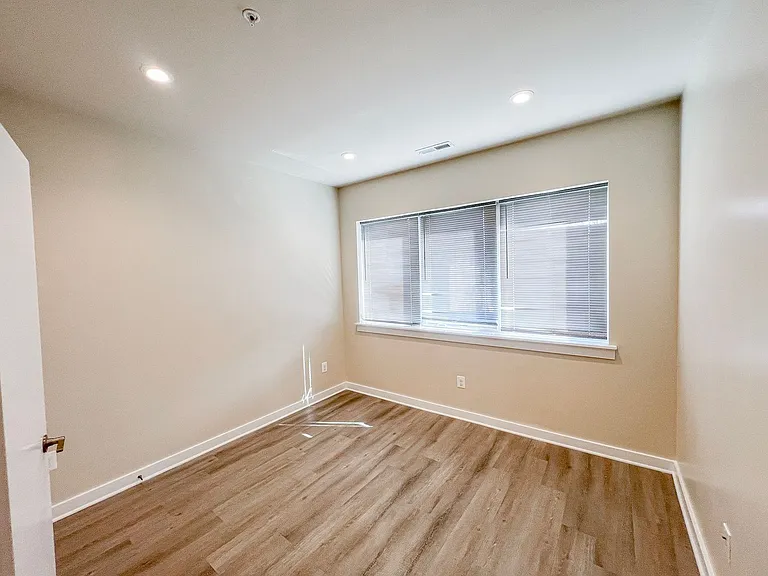 845 Upshur St NW — Photo 9