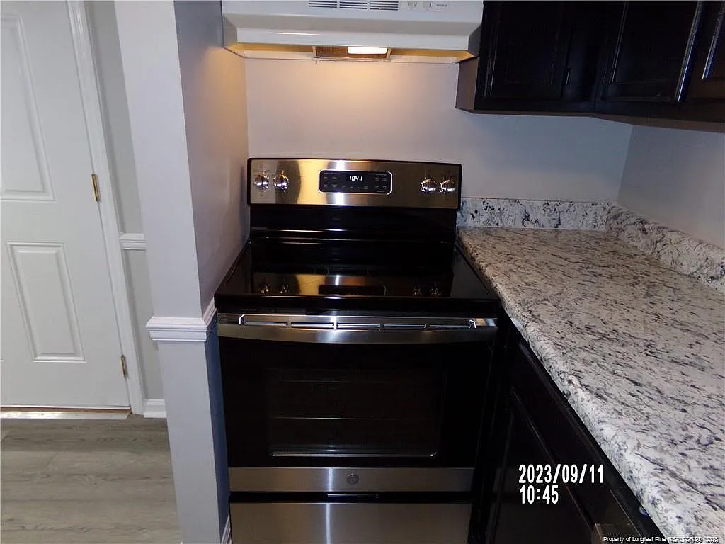 118 Girard Avenue - JT — Photo 2
