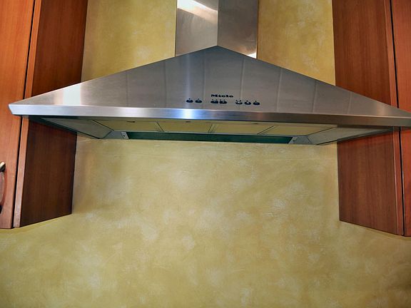 4th image of 220 Forest Park Ct