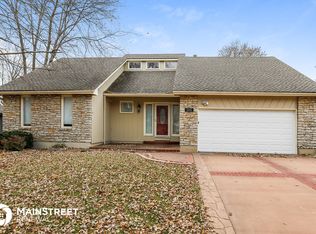 2115 NW 11th St, Blue Springs, MO 64015