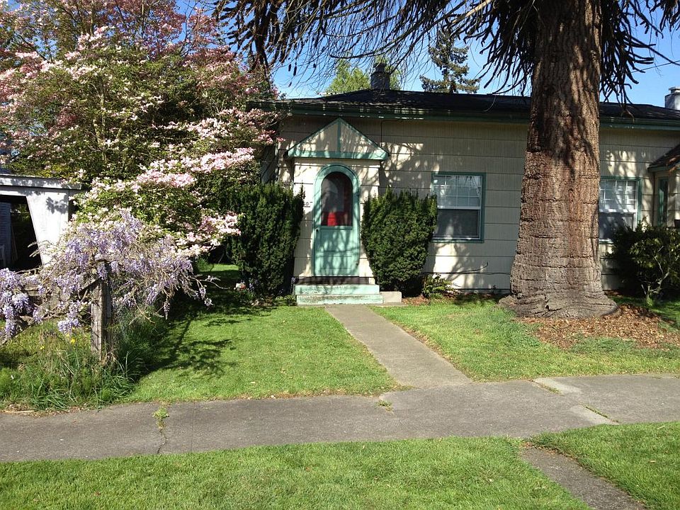 1st image of 350 4th St SE #350