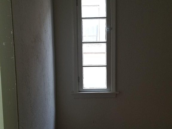 2nd image of 430 N Curson Ave #430.5