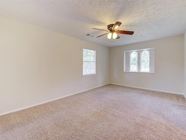 9115 Taidswood Dr — Photo 31