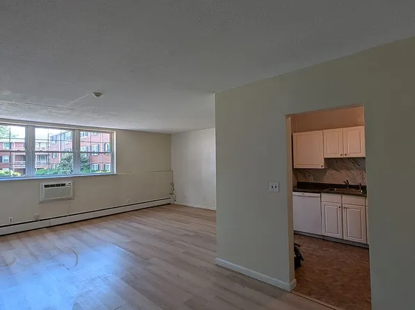 10 Tara Dr #1, Weymouth, MA 02188
