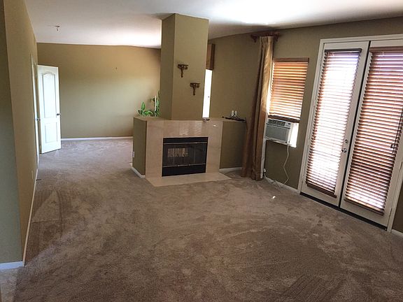 3rd image of 3361 Vista Norte