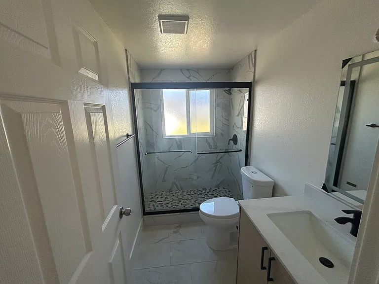 6335 N Pershing Ave — Photo 7