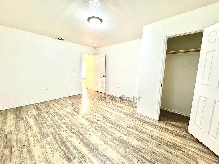 2117 E Broadway #1 — Photo 10
