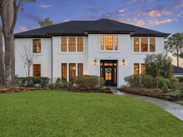 5806 Woodland Falls Dr, Kingwood, TX 77345