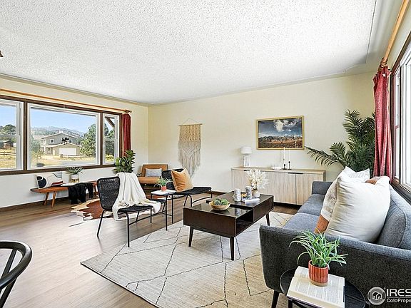 5th image of 2514 Carriage Dr