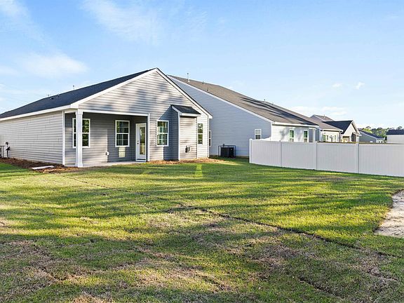 5th image of 175 Willow Bay Dr