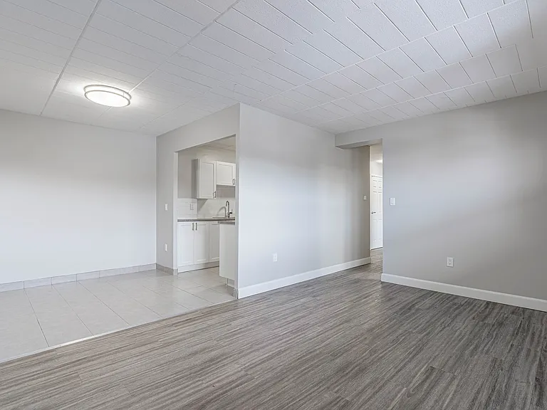 28 Helen Ave — Photo 15